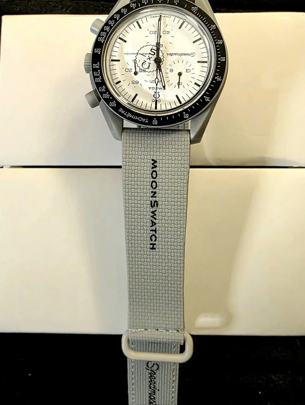 Bioceramic MoonSwatch 1965 (Reference: SO33M106)